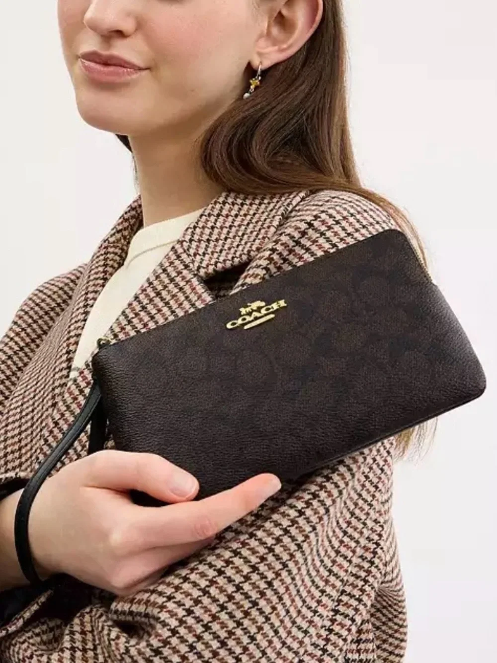 Coach Large Corner Zip Wristlet - Gold/Walnut/Black